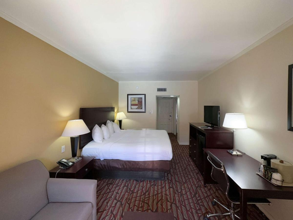 Motel 6 Dallas Tx Downtown Экстерьер фото