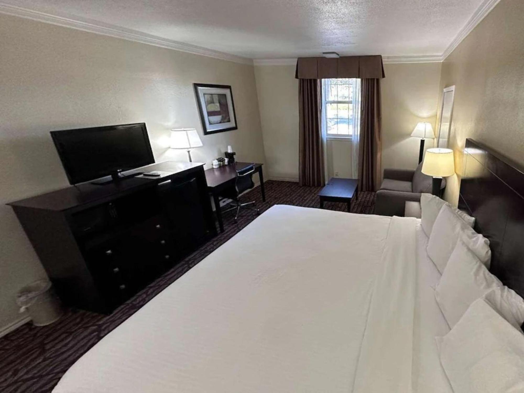 Motel 6 Dallas Tx Downtown Экстерьер фото